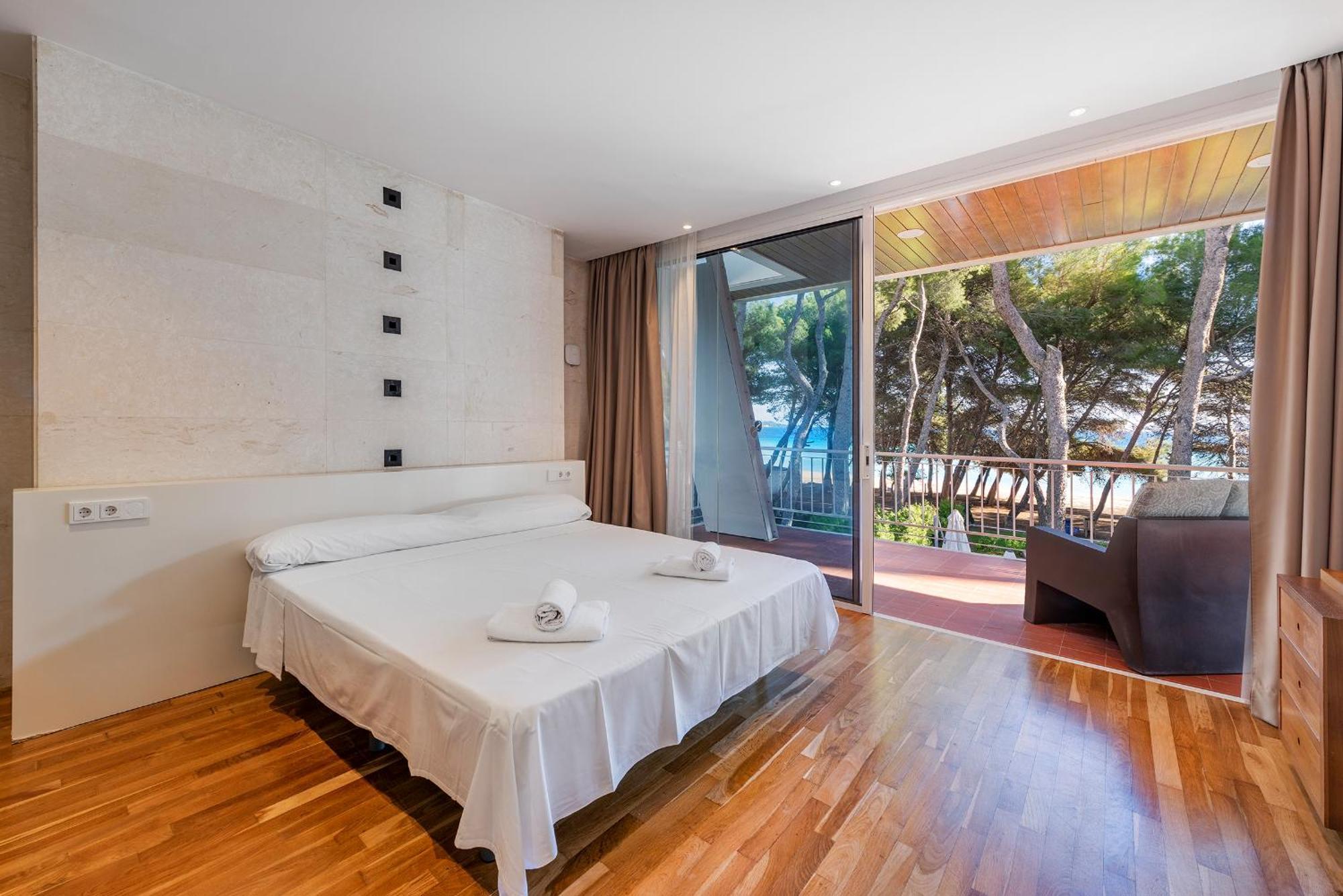 Mediterrania I By Esteva Emerald * Alcudia (Mallorca)